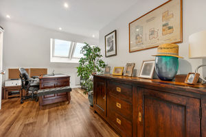 Bedroom 6- click for photo gallery